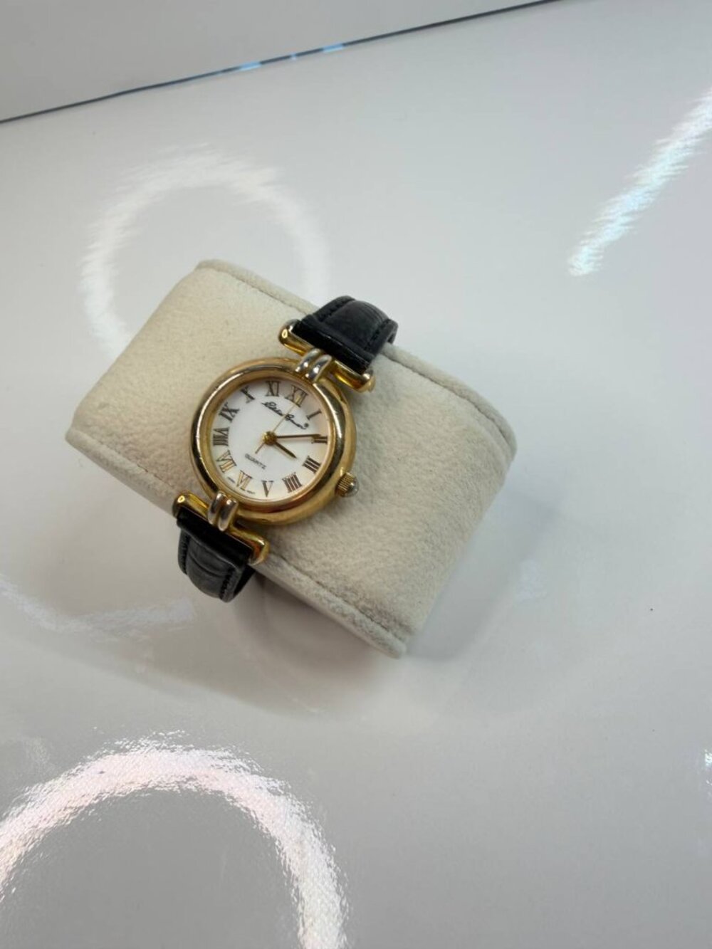 Vintage Eddie Bauer Women’s Watch – Classic Gold Tone - Picture 4 of 14